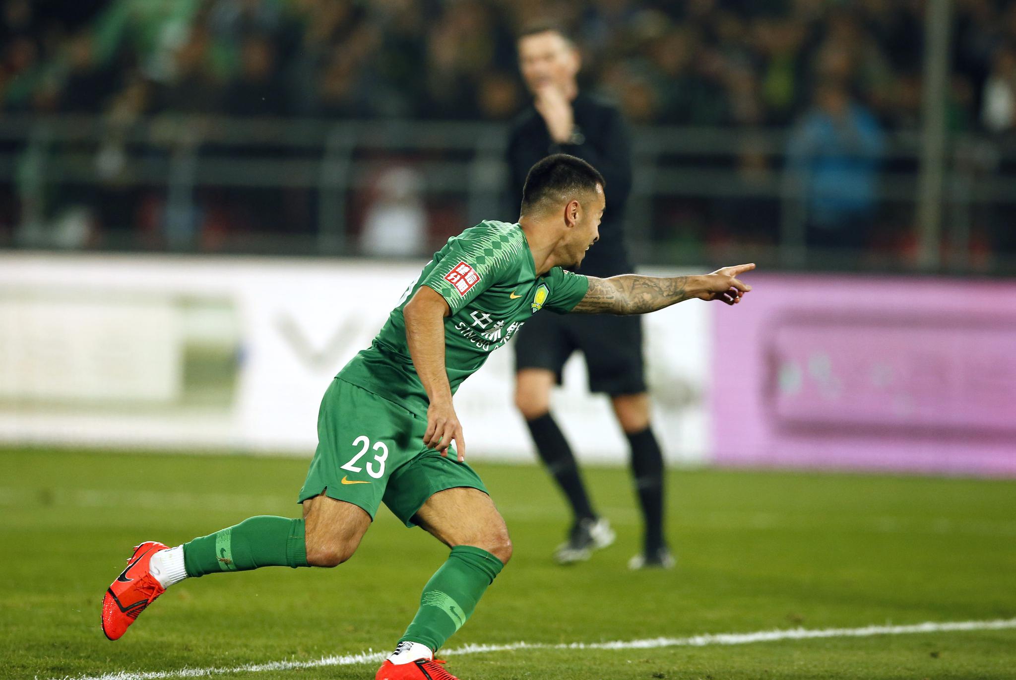 加时末段俄克拉荷马雷霆备战NBA总决赛北京国安豪取连胜备战欧联，达拉斯独行侠外线爆发备战欧超杯看傻球迷的简单介绍